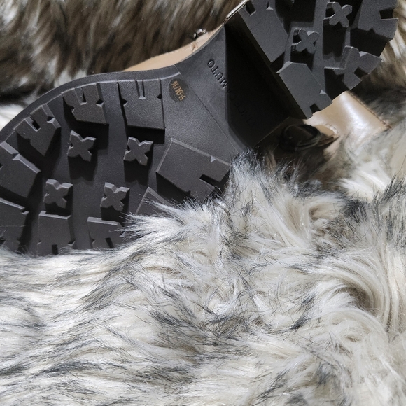 Vince Camuto New Taupe mild distressed Leather silver Accent Zip Boot Women 5.5 - Picture 9 of 9